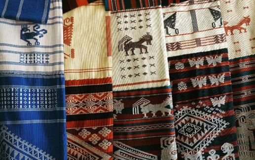 Kain Tenun Sumba