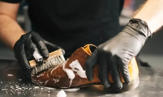 Cuci Sepatu